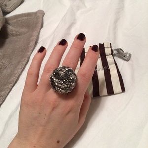 Henri Bendel Swarovski crystal ring size 5